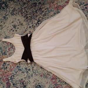 Calvin Klein Cream Dress w/Dark Brown Sash (size 2)
